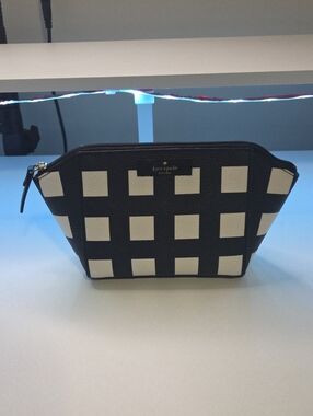 kate spade Black and White Grove Street Cosmetic Case